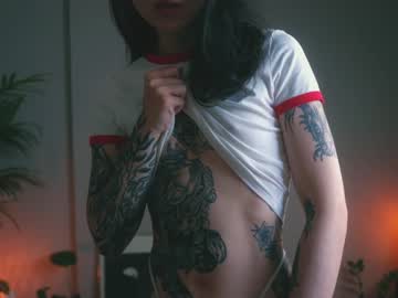 webcam girl ambientink live cam image #3201734