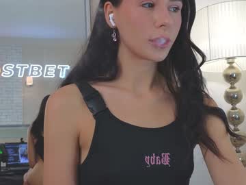 webcam girl yononeey live cam image #10463166