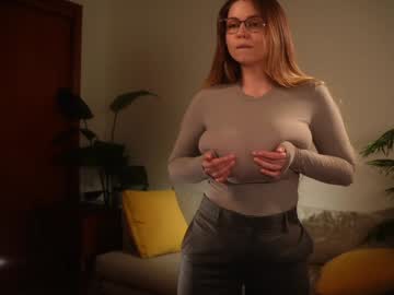 webcam girl cheryl_pride live cam image #12743752