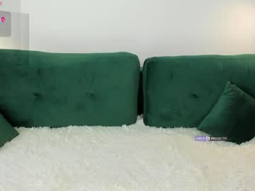 webcam girl intrigueeme live cam image #12642688