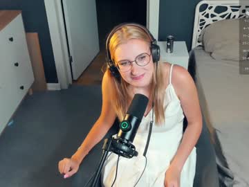 webcam girl mind_of_heart live cam image #10340776