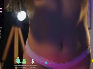 webcam girl lucie_beltran live cam image #10025451