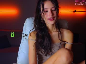 webcam girl crazzy_cherry live cam image #12599665