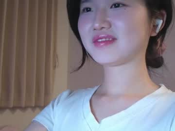 webcam girl voilet_fox77 live cam image #12236394