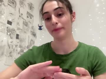 webcam girl wonderland_stia live cam image #9957319