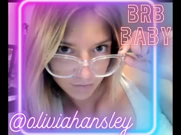 webcam girl oliviahansleyy live cam image #10044886