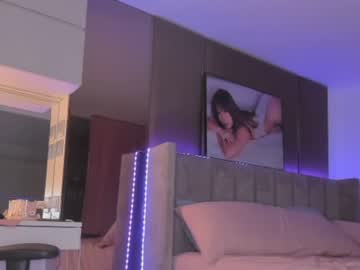 webcam girl lil_mayaa live cam image #6822103