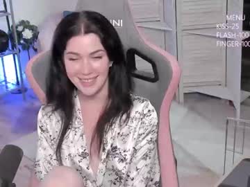 webcam girl evelynclaire live cam image #5714612