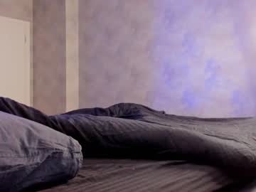 webcam girl your__voice live cam image #7645241