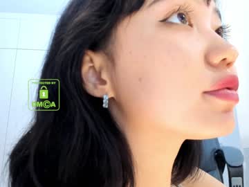 webcam girl lee_yoona live cam image #613768