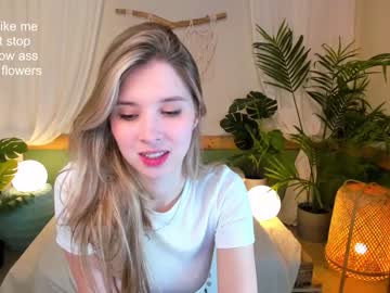 webcam girl milablush live cam image #4795445