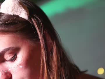 webcam girl hoolybunny live cam image #8570851
