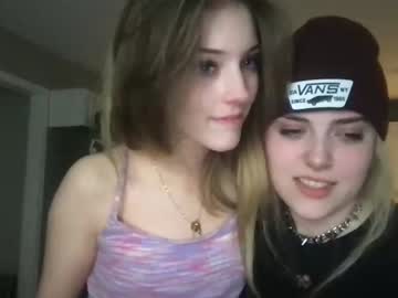 webcam couple snowxbunny1228 live cam image #8668109