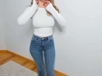 webcam girl giveyouelevenminutes live cam image #7225988