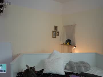 webcam girl vivid_whit live cam image #5162103