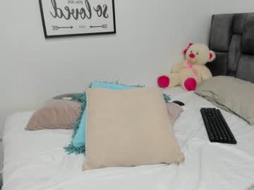 webcam girl abigail_w live cam image #1072608