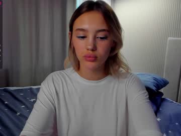 webcam girl angella_kleee live cam image #6155282