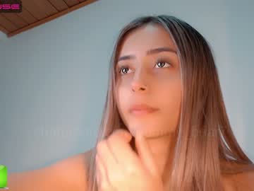 webcam girl gummy_bear7 live cam image #1532096