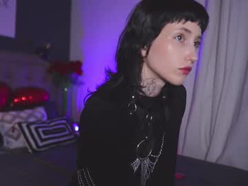 webcam girl carmilamoon live cam image #11833248