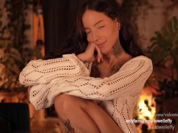 webcam girl effylowell_ live cam image #10716550