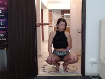 webcam girl carmela_fox live cam image #10036676