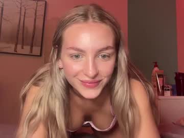 webcam girl summerlovingg live cam image #9729535