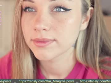 webcam girl mia_milagros live cam image #2934533