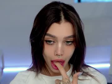 webcam girl karina_amiri live cam image #10285683