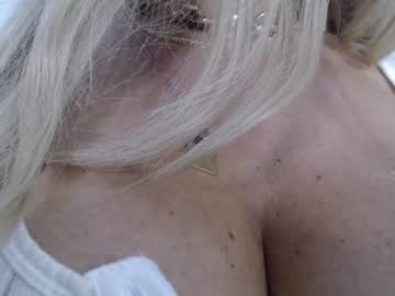 webcam girl marrylouanne live cam image #5342802