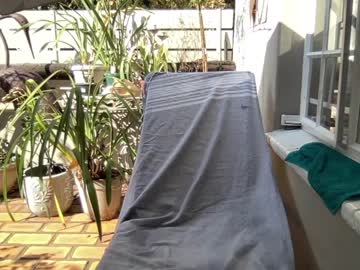 webcam girl gl1tter_barbie live cam image #2431223