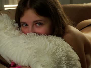 webcam girl a_whole_eternity live cam image #12037900