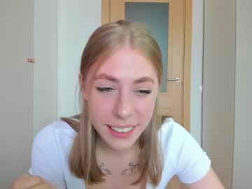 webcam girl _strawbeerry_ live cam image #5843889
