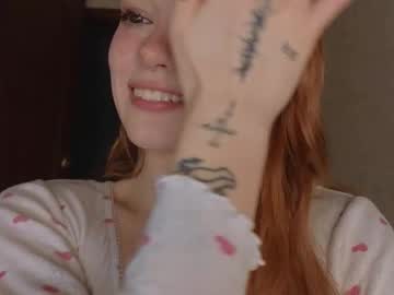 webcam girl artemisa_meows live cam image #12487274