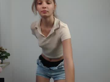 webcam girl vivien_slender live cam image #9782782
