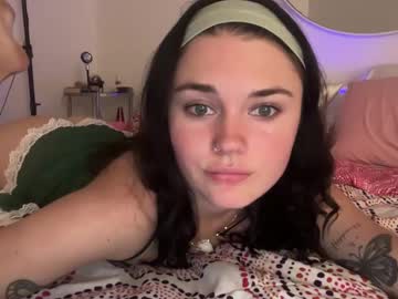 webcam girl queencassidyy live cam image #11392488