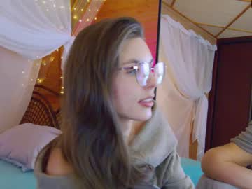 webcam girl girl_next_door19 live cam image #8575148