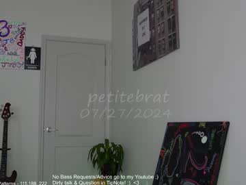 webcam girl petitebrat live cam image #10057287