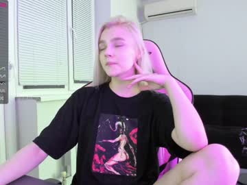webcam girl allotropp live cam image #6378150