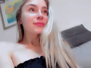 webcam girl ommnia live cam image #3735880