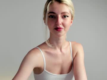 webcam girl yournaughtymiss live cam image #2821043