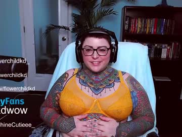 webcam girl kdwow live cam image #5713297