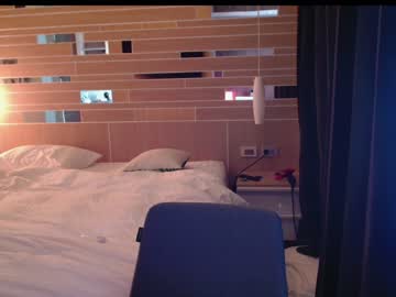 webcam girl bitter_moon live cam image #6947181