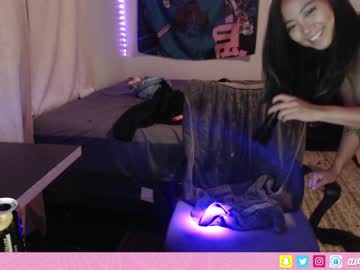 webcam girl avarosey live cam image #3280970