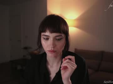 webcam girl luna_ai live cam image #9914316