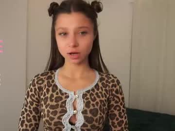 webcam girl miarouxie live cam image #12893711