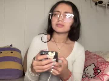 webcam girl miaxrain live cam image #12703047