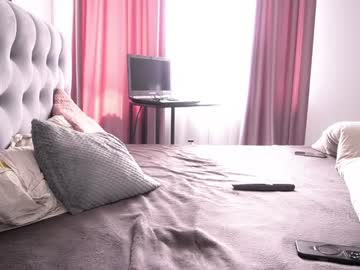 webcam girl innocentemmy live cam image #12078179