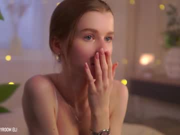 webcam girl brave_journey live cam image #12337135
