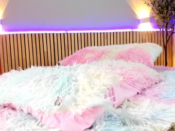 webcam girl little_effy18 live cam image #8908548