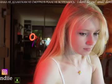 webcam girl bestblondiiecb live cam image #6140127